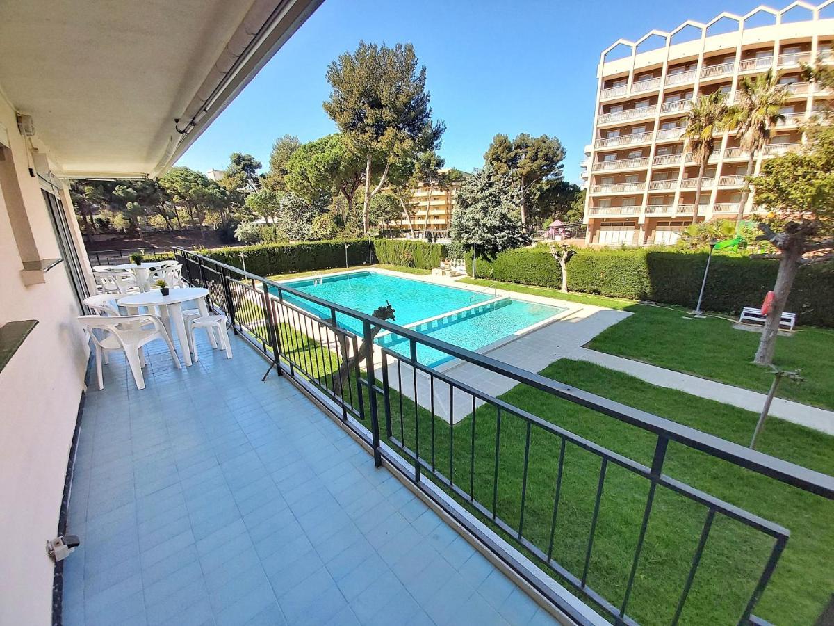 Apartamentos Casanostra Салоу Екстериор снимка