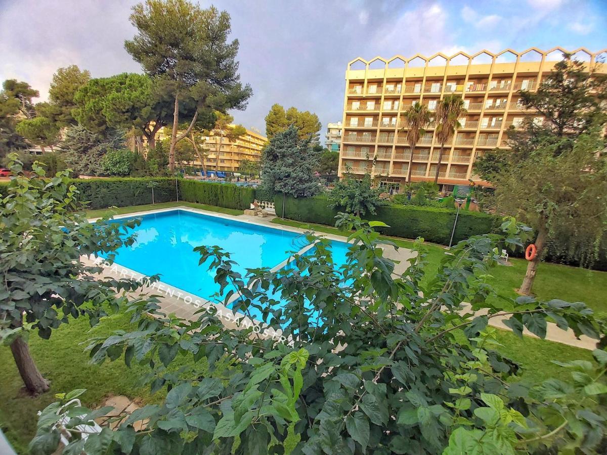 Apartamentos Casanostra Салоу Екстериор снимка