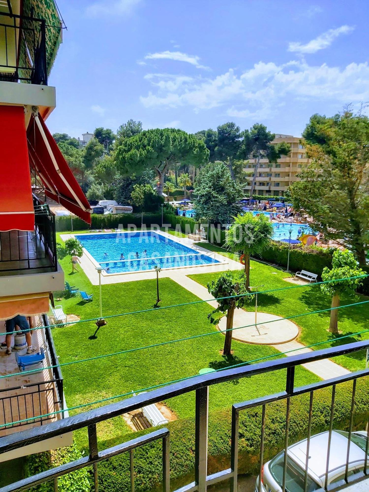 Apartamentos Casanostra Салоу Екстериор снимка